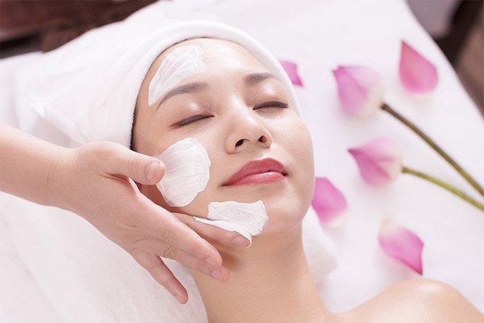 trị mụn đầu đen trên mũi 2