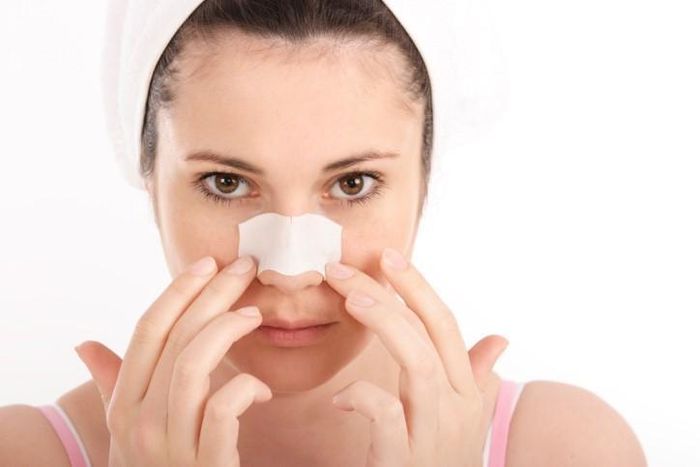 trị mụn đầu đen trên mũi 10