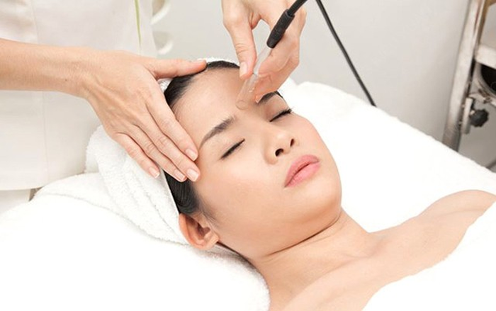 Trị mụn sưng đỏ cấp tốc 3