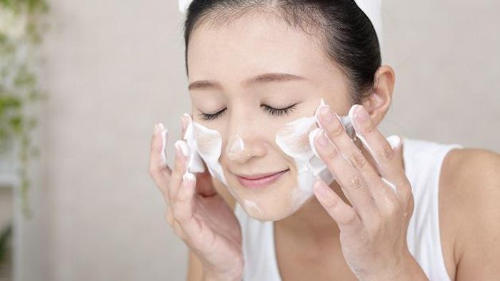 trị mụn đầu đen và lỗ chân lông to 1