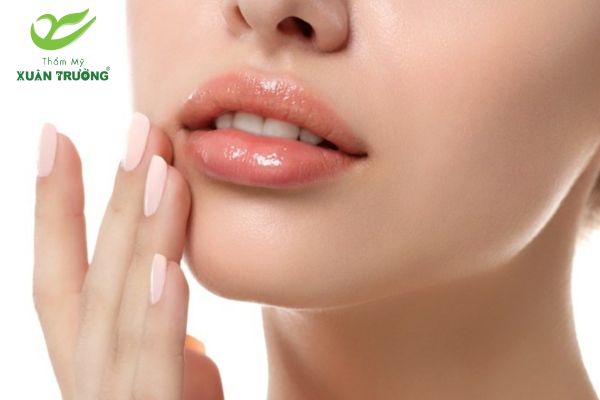 Môi thâm bẩm sinh có thể cải thiện nếu chăm sóc đúng cách mỗi ngày