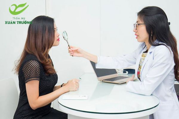Tư vấn chi tiết về liệu trình và trị mụn bằng laser bao nhiêu tiền tại spa