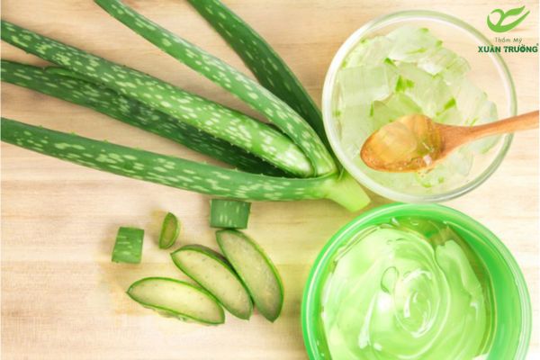 cach tri tan nhang 5 Gel nha đam cấp ẩm, làm dịu và hỗ trợ giảm tàn nhang