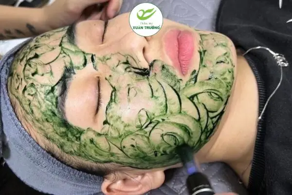 Mặt nạ tảo biển tươi hỗ trợ làm sáng da tự nhiên